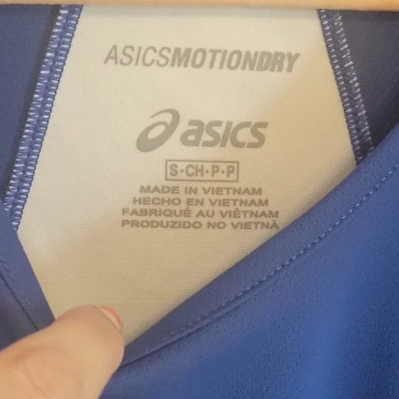 ASICS - Picture 3 of 4